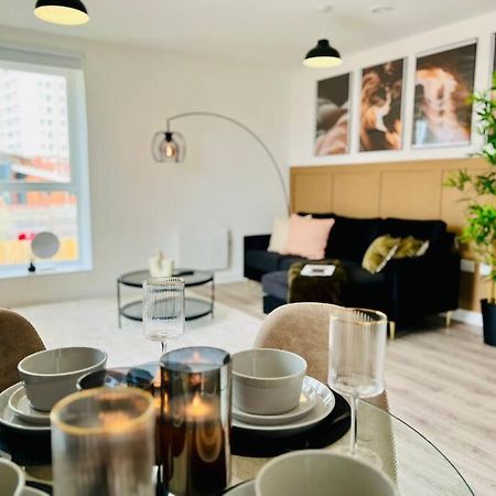 Hessian Lounge -Wyndale- Central 2Br W/Parking Birmingham Bagian luar foto