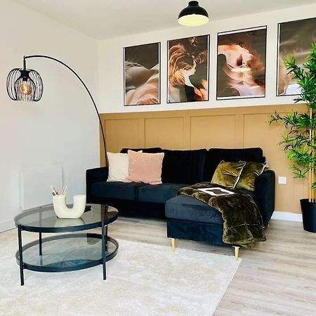 Hessian Lounge -Wyndale- Central 2Br W/Parking Birmingham Bagian luar foto