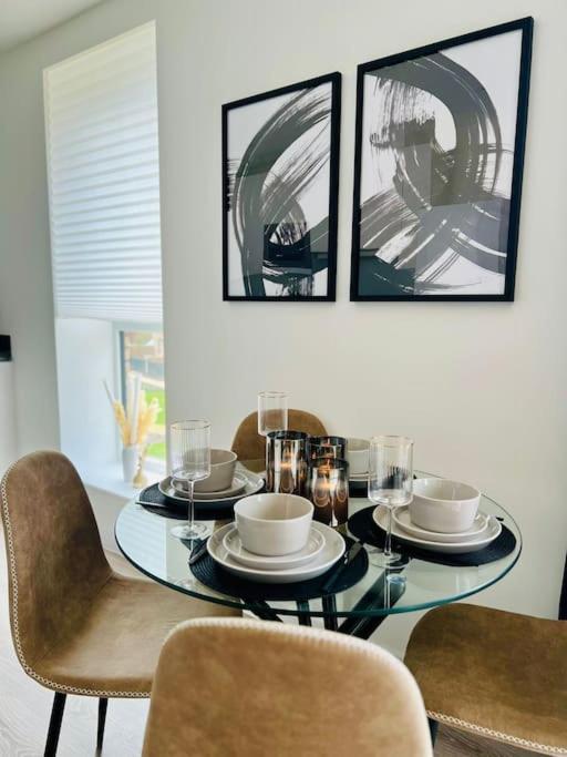 Hessian Lounge -Wyndale- Central 2Br W/Parking Birmingham Bagian luar foto
