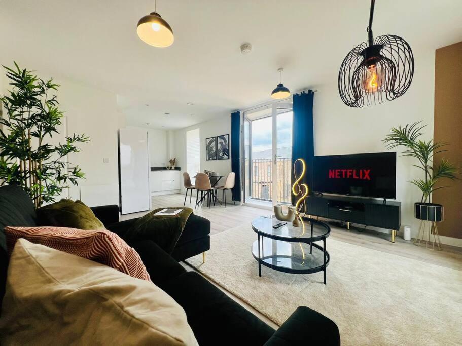 Hessian Lounge -Wyndale- Central 2Br W/Parking Birmingham Bagian luar foto