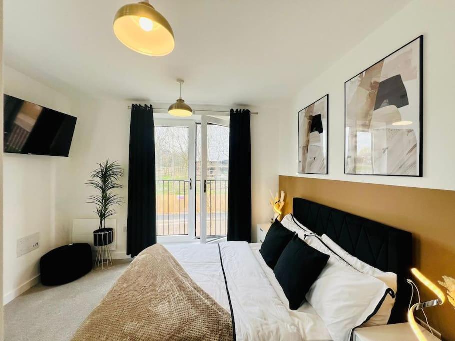 Hessian Lounge -Wyndale- Central 2Br W/Parking Birmingham Bagian luar foto